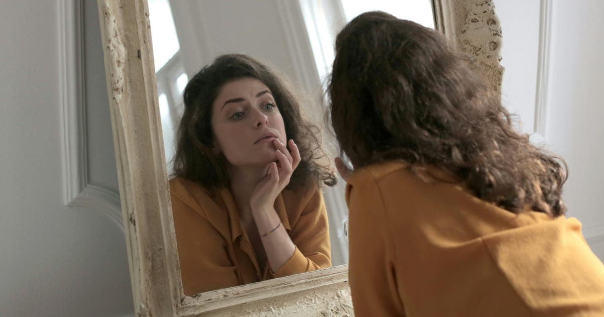 Низька самооцінка: як зрозуміти, що вона занижена, і що з цим робити